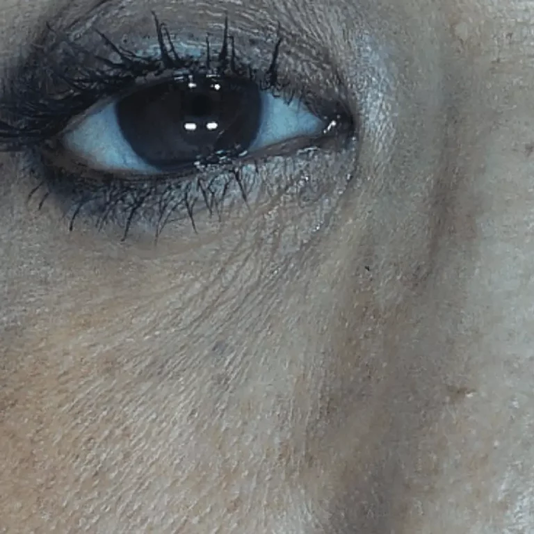 Kamira-Skincare-Products-Reduce-Fine-Line-768x768